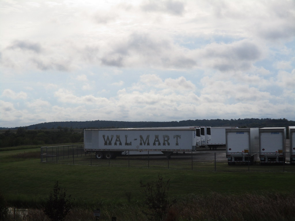 WalMart Discount Store Trailer Ochelata,OK WalMart Disco… Flickr
