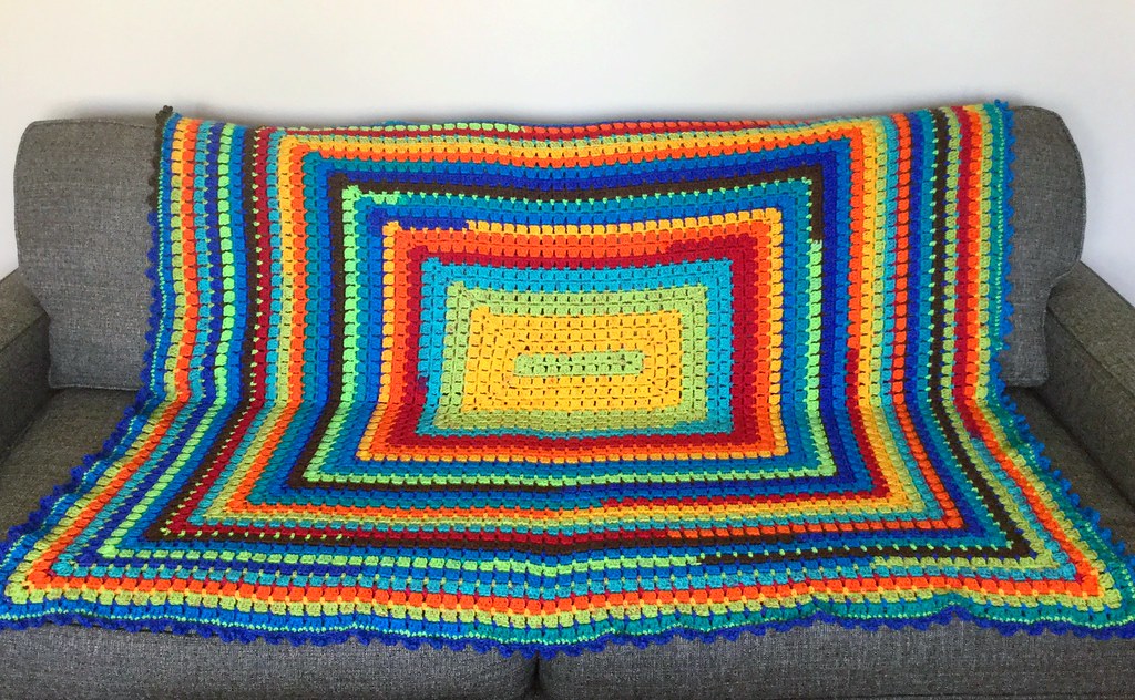 Crochet Rectangle Granny Afghan Pattern + Tutorial