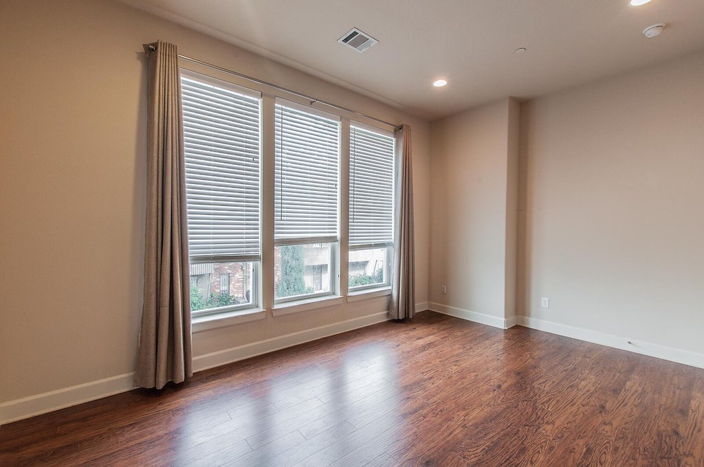 311 Hartford Unit C Dallas , TX 75219 Brent Eckley Flickr