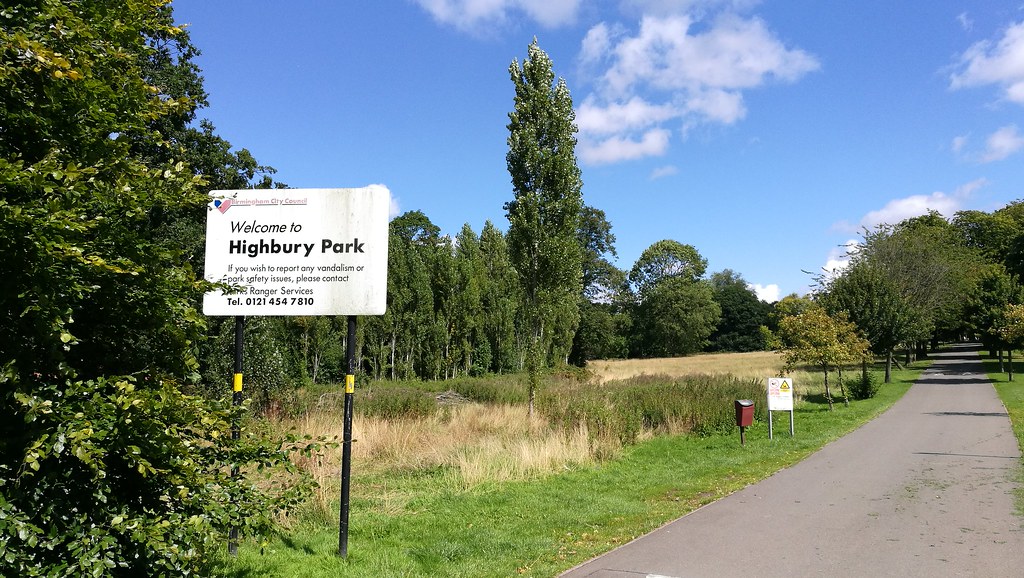 Highbury Park sign to Highbury Park Shuttloc… Flickr