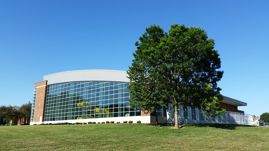 The Pointe at Ballwin Commons_20170609_171227 WampaOne Flickr