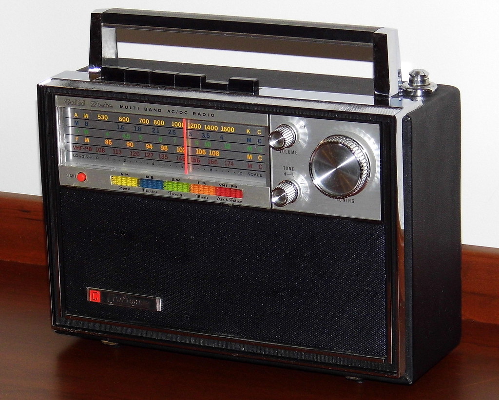 Vintage Craftsman Solid State MultiBand Portable Radio, M… Flickr