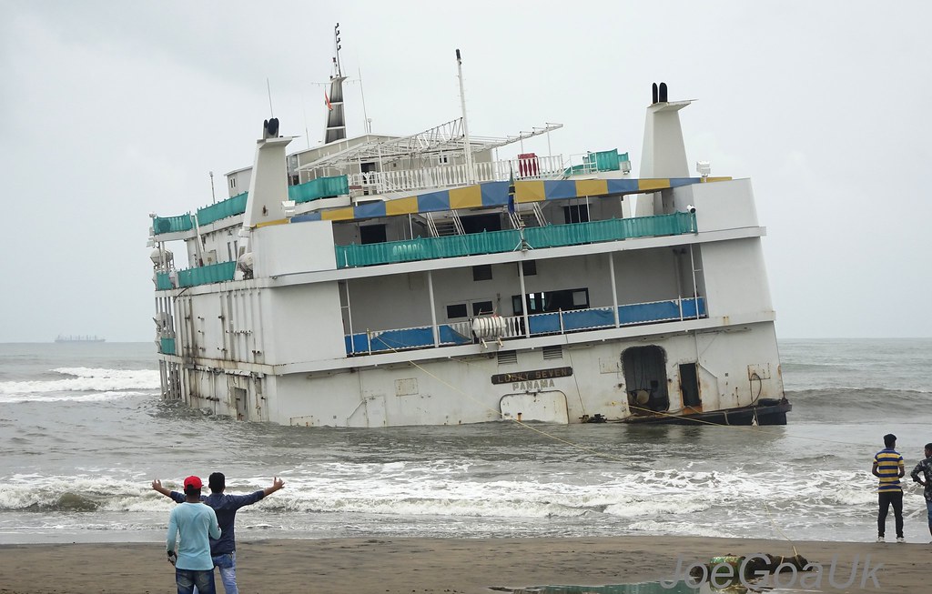 Grounded Lucky Seven, day 41 MV Lucky 7 grounded here at M… Flickr