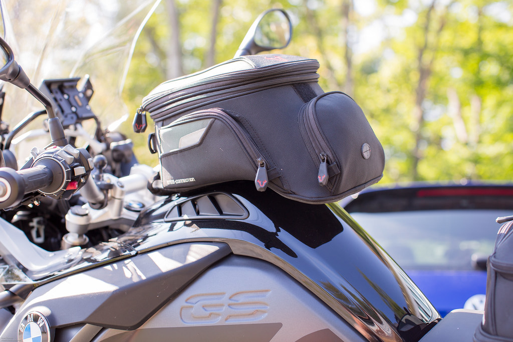 SWMotech EVO DayPack versus City Tank Bag R1200 GS Adve… Flickr