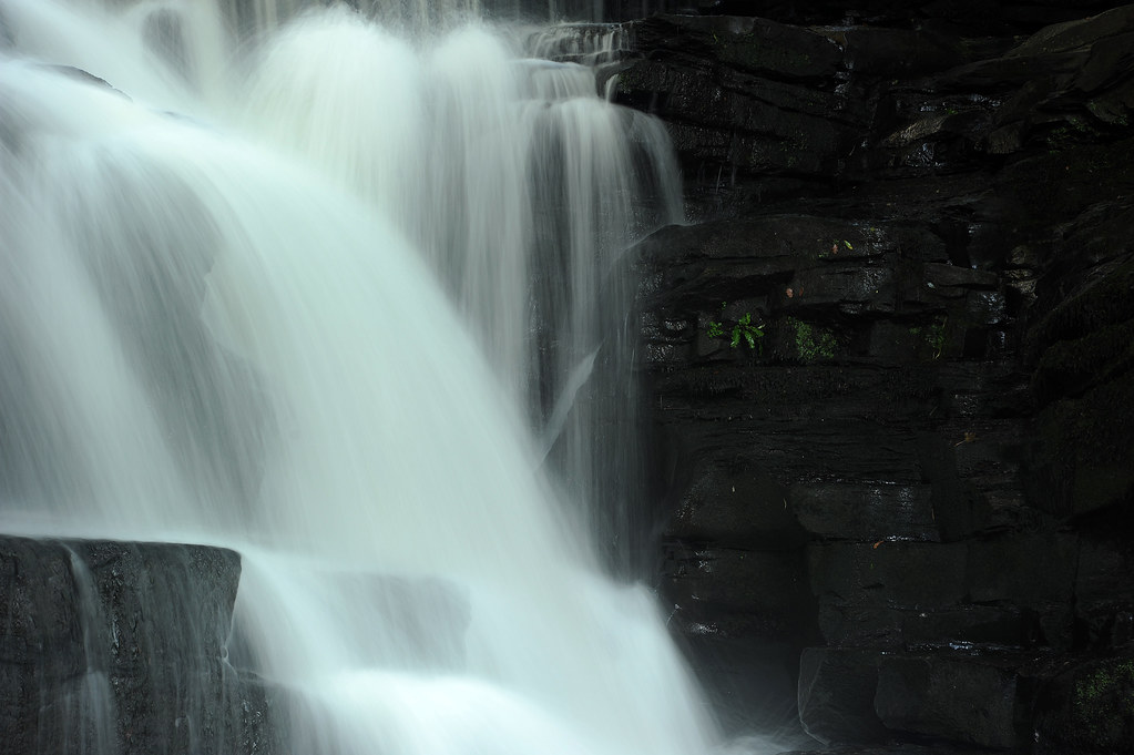 Longford Falls 65009 Longford Falls, River Clydach, Neath … Flickr