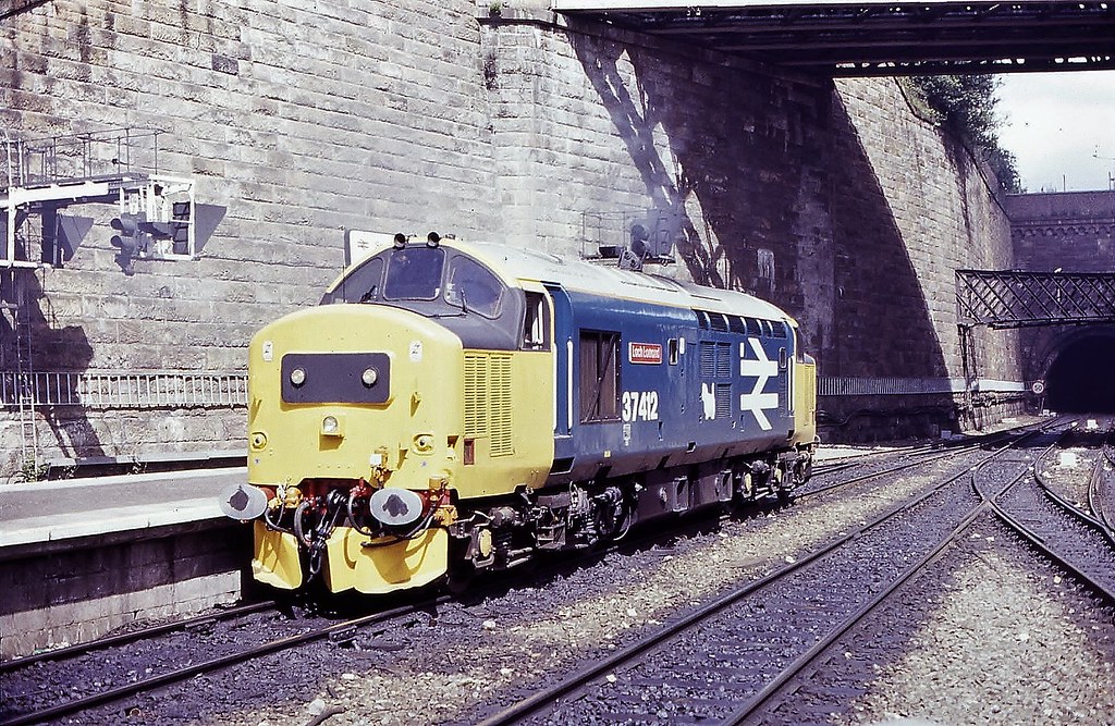 37 412 " Loch Lomond " pictured at Glasgow Queen Street St… Flickr