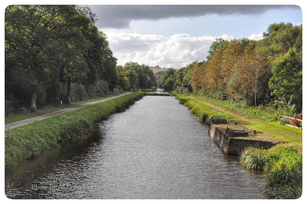 Canal de Nantes à Brest. Port de Carhaix (29) Port de Carh… ALAIN
