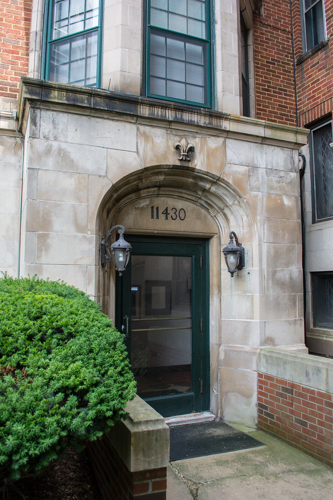 entrance 11430 Cedar Glen Parkway Cedar Glen Apartments Flickr
