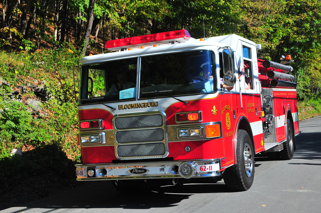 Bloomingburg Fire Department Engine 6211 2003 Pierce Enfo
