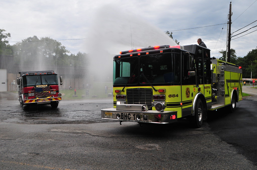 Montague Fire Department Engine 1 · Branchville Hose Compa… Flickr