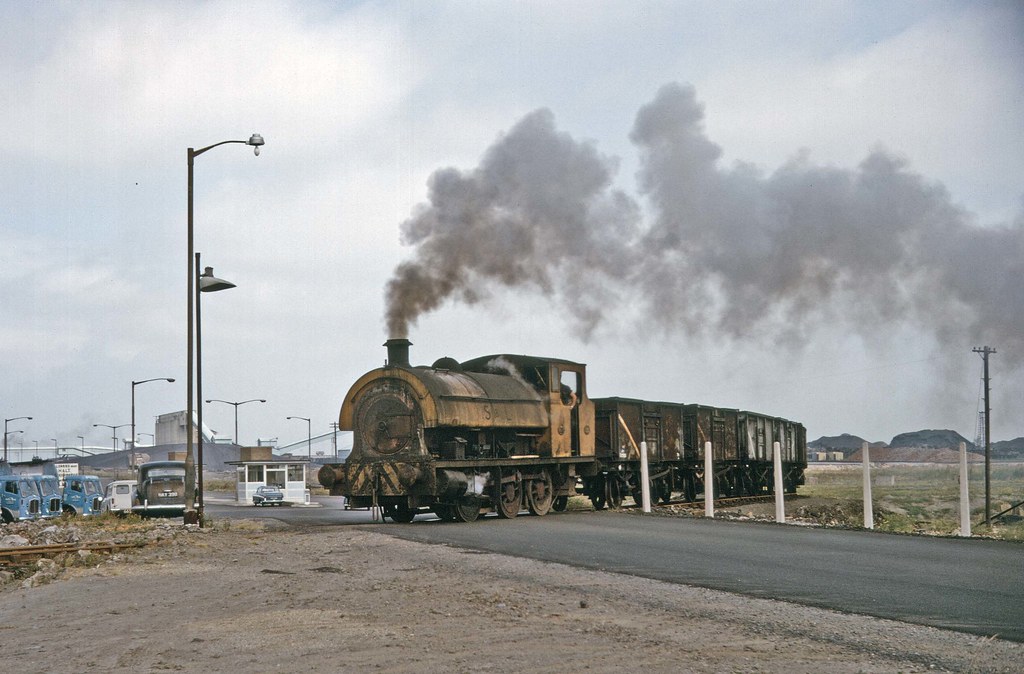 S & L Corby 060ST no 22 crossing the road Corby Stewart… Flickr