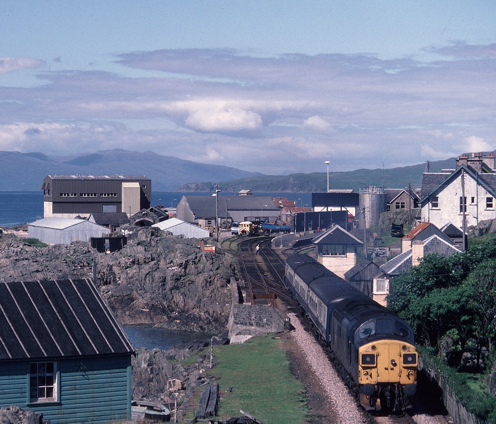 Mallaig Departure 37033 How it looked before the new road … Flickr