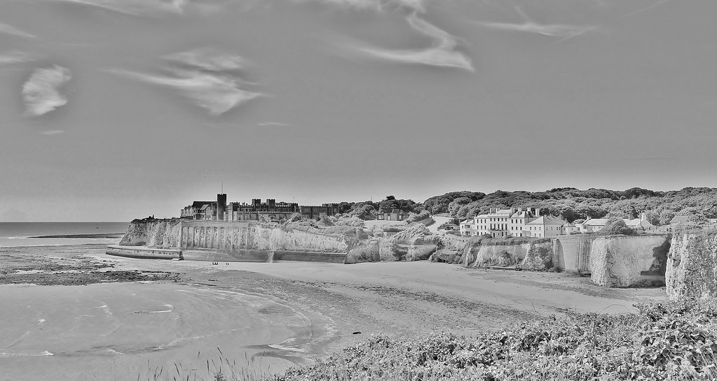 Kingsgate Castle Broadstairs Kingsgate Castle on the cliff… Flickr