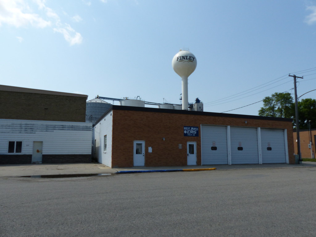 West Traill AmbulanceFindley, ND Finley, ND Base PHD280 Flickr