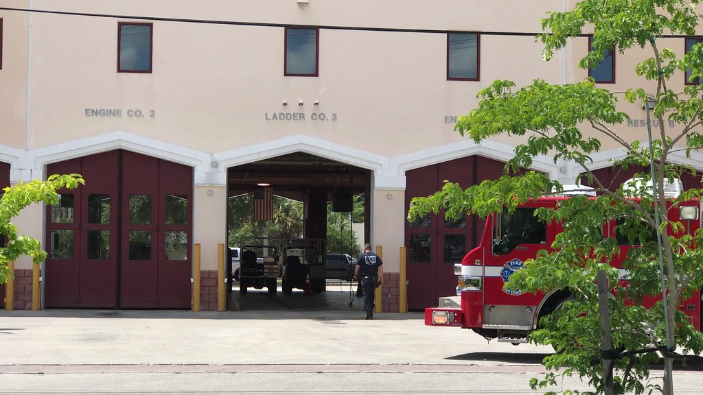 Fort Lauderdale Fire Rescue Ladder Company / Tower 2 Flickr