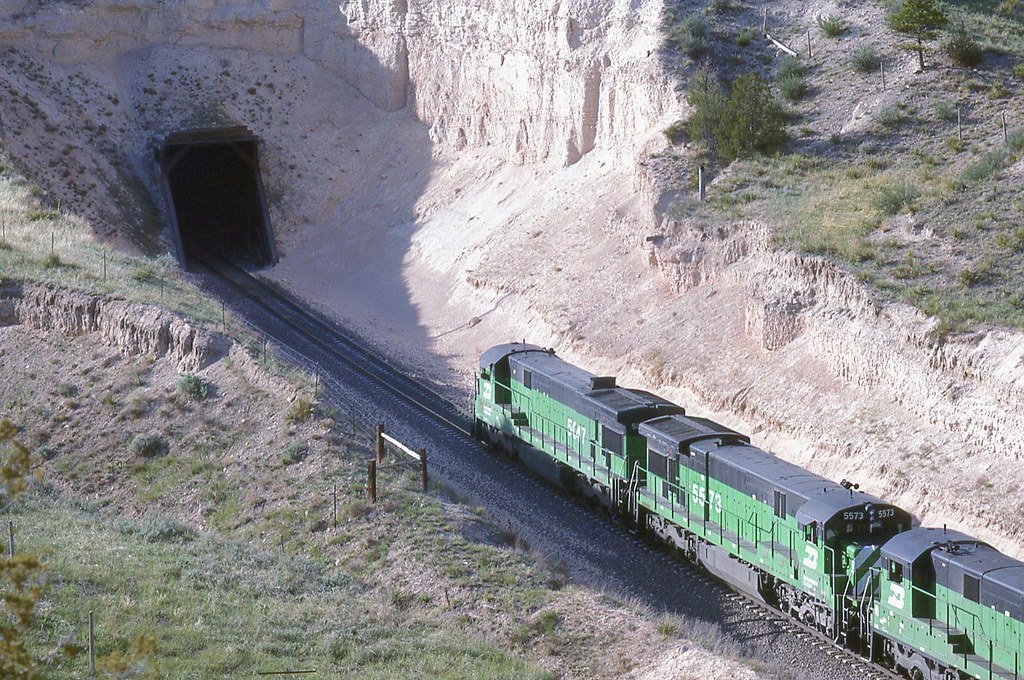 Guernsey, Wyoming, 14 MAY'91 That BN westbound headed for … Flickr