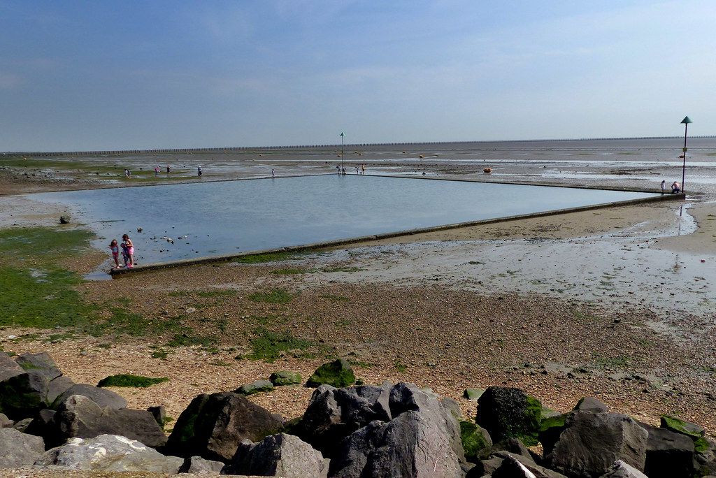 Pool for Paddling Shoebury East Beach Shoeburyness, Esse… Gillian