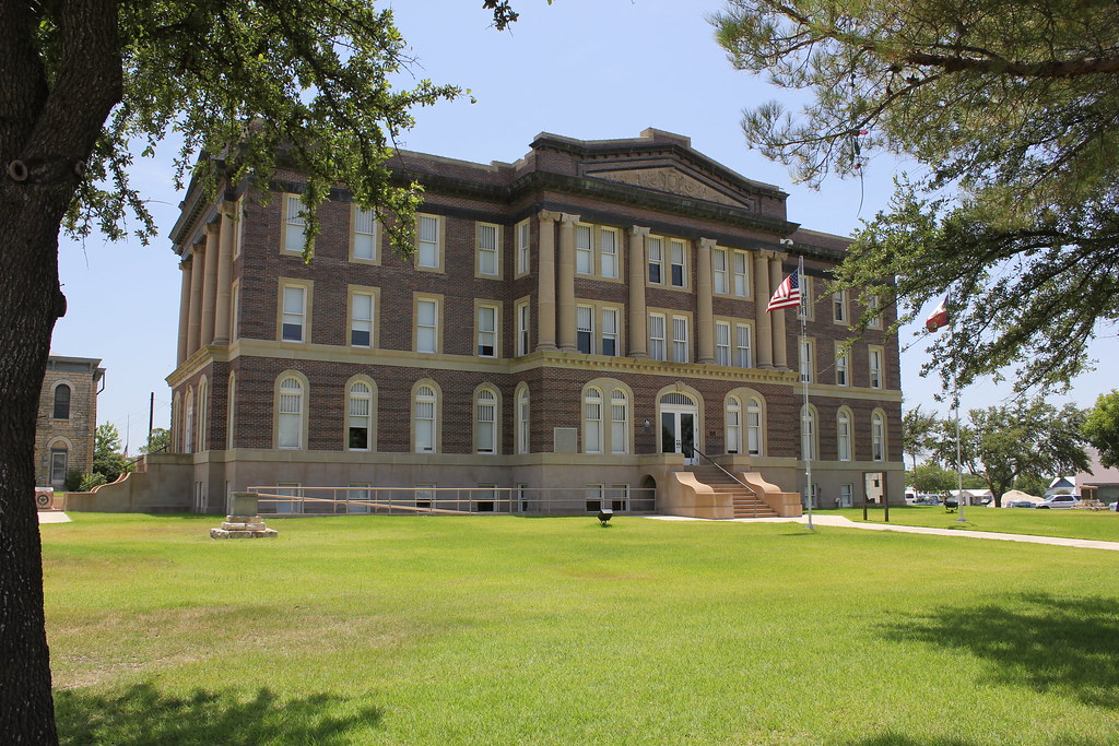 Mills County Courthouse, Goldthwaite, Texas Nicolas Henderson Flickr