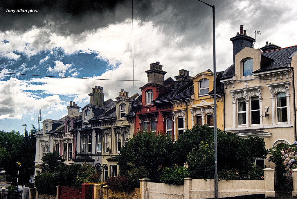 Elphinstone Road, Hastings. Quantaray 28mm lens. anthony allan Flickr
