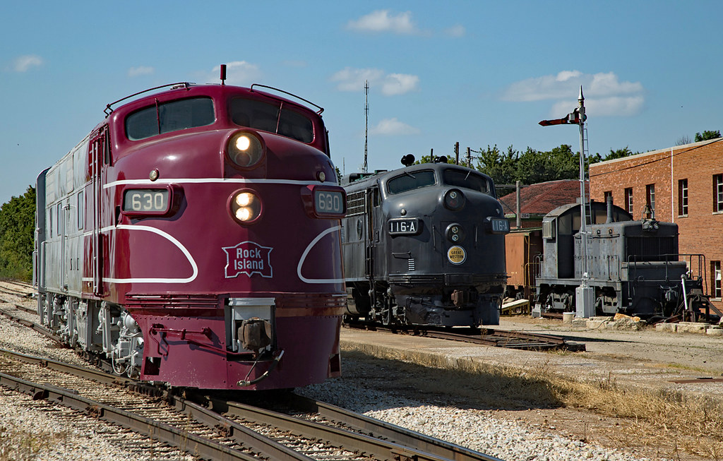 Railroad Days in Oelwein, Iowa Rock Island E6A 630 alongsi… Flickr