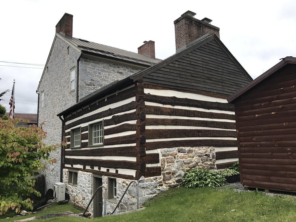 Fulton House Parklet along the Lincoln Highway in McCon… Flickr