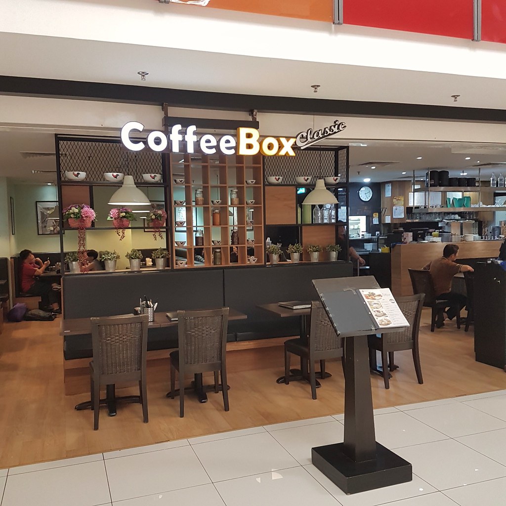 coffee box taman desa Sam Kerr