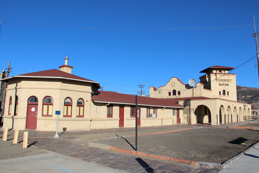 Old Santa Fe Railroad Depot (Raton, New Mexico) Historic 1… Flickr