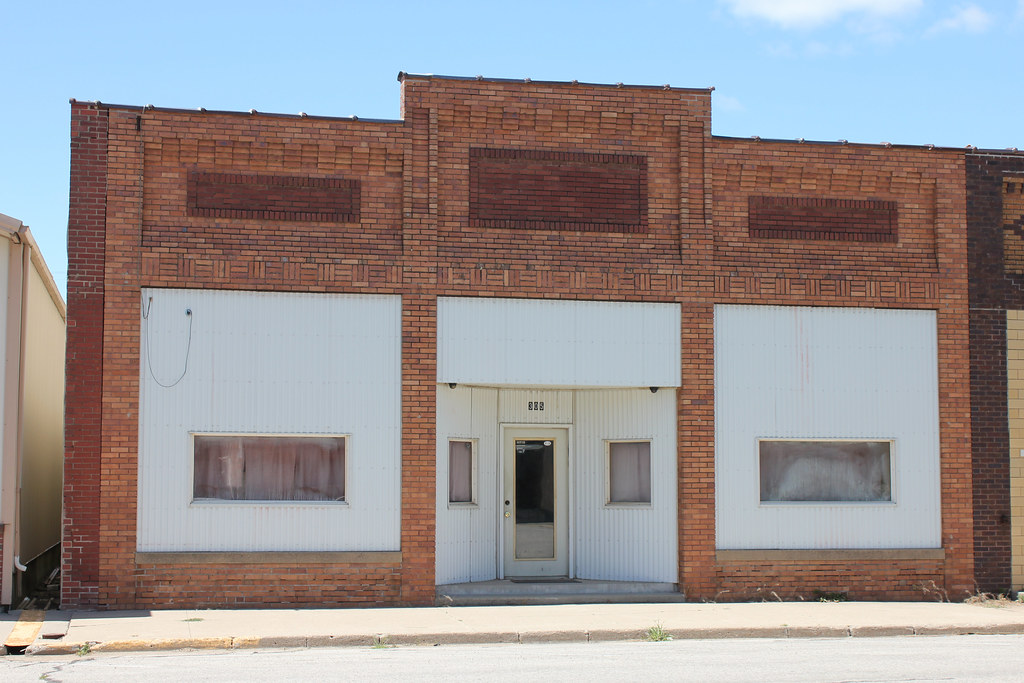 Downtown Building Bayard, IA Tom McLaughlin Flickr