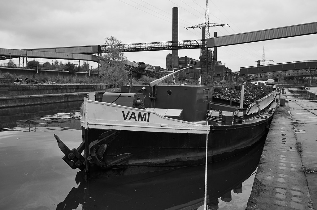 Industrial zone in Charleroi Industrial zone in Charleroi Flickr