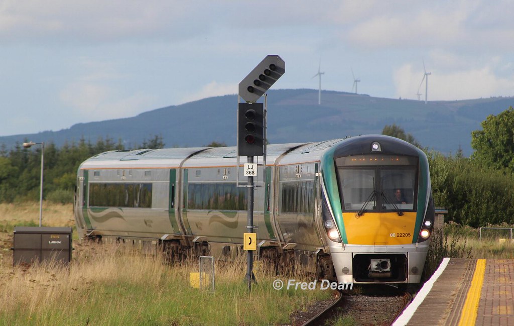 Irish Rail ICR Set 5 at Limerick Junction. Dublin to Cork … Flickr
