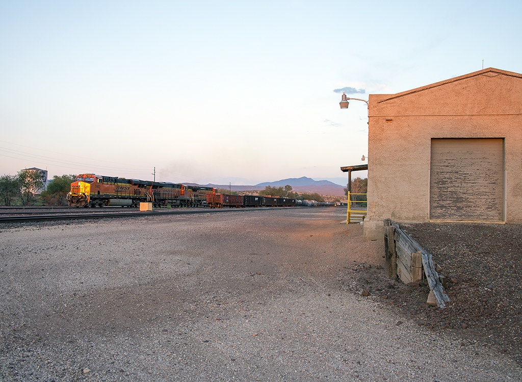 BNSF 7443 at Ash Fork, Arizona on September 1, 2017 Flickr