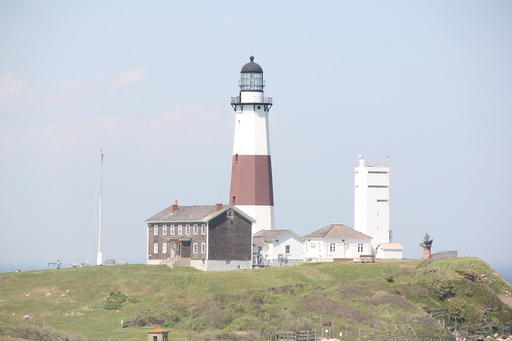 Montauk Point Lighthouse A view of the Montauk Point Light… Flickr