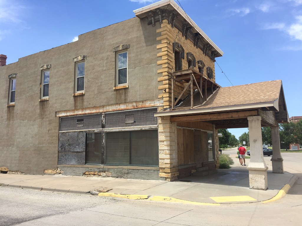 Former Oldsmobile Dealership Wilson, Kansas Being renovate… Flickr