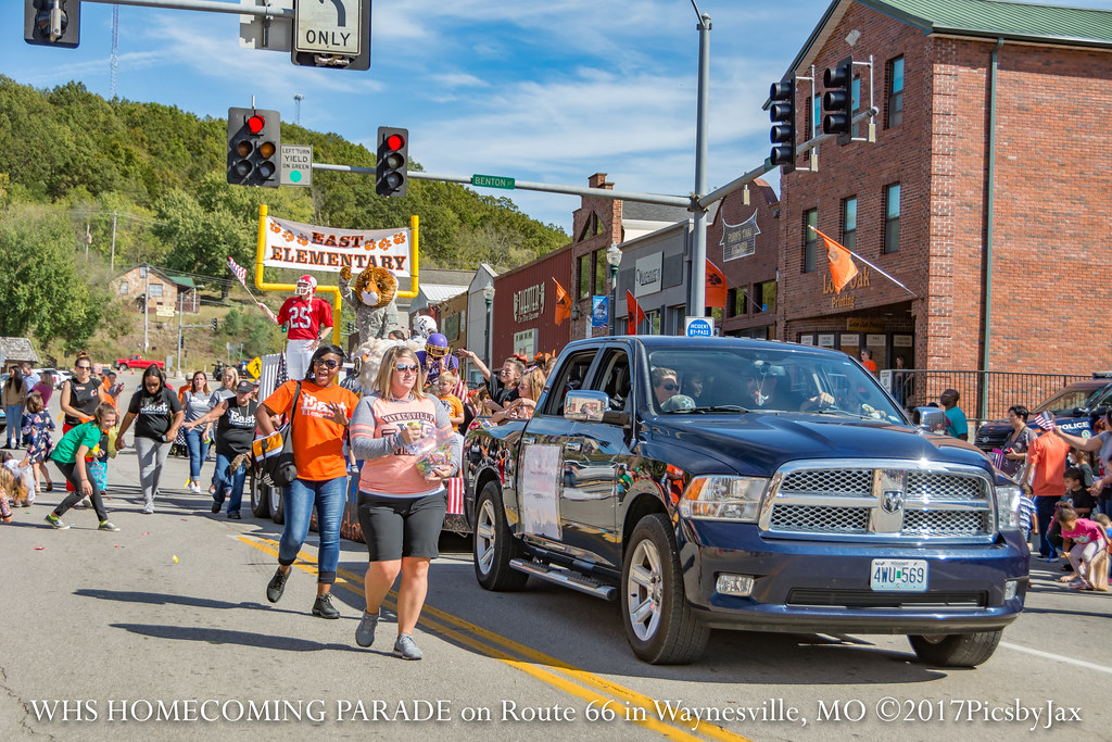 Waynesville.Mo Oct 31st 2023 Events Route 66 Parade in Waynesville, MO (C)2017Pics… Flickr
