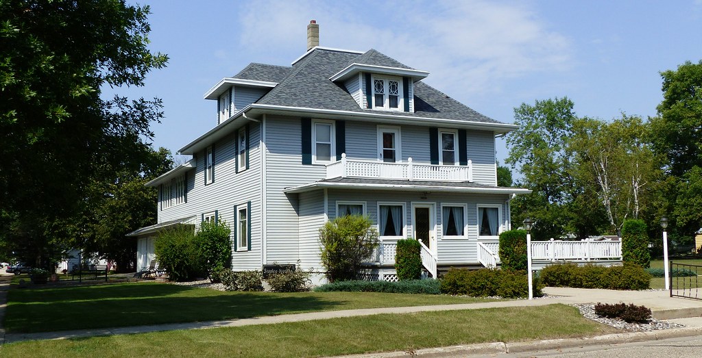 StanleyIverson Funeral HomeMcVille, ND PHD280 Flickr