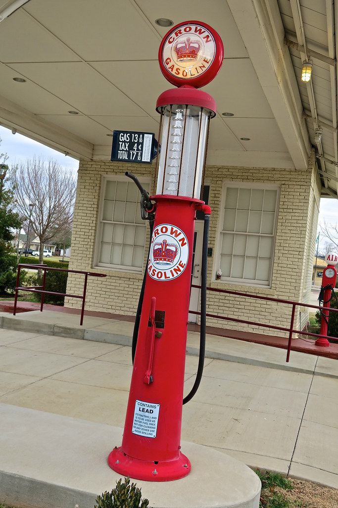 Standard Oil Company, Bowling Green, KY Gasoline pump at a… Flickr