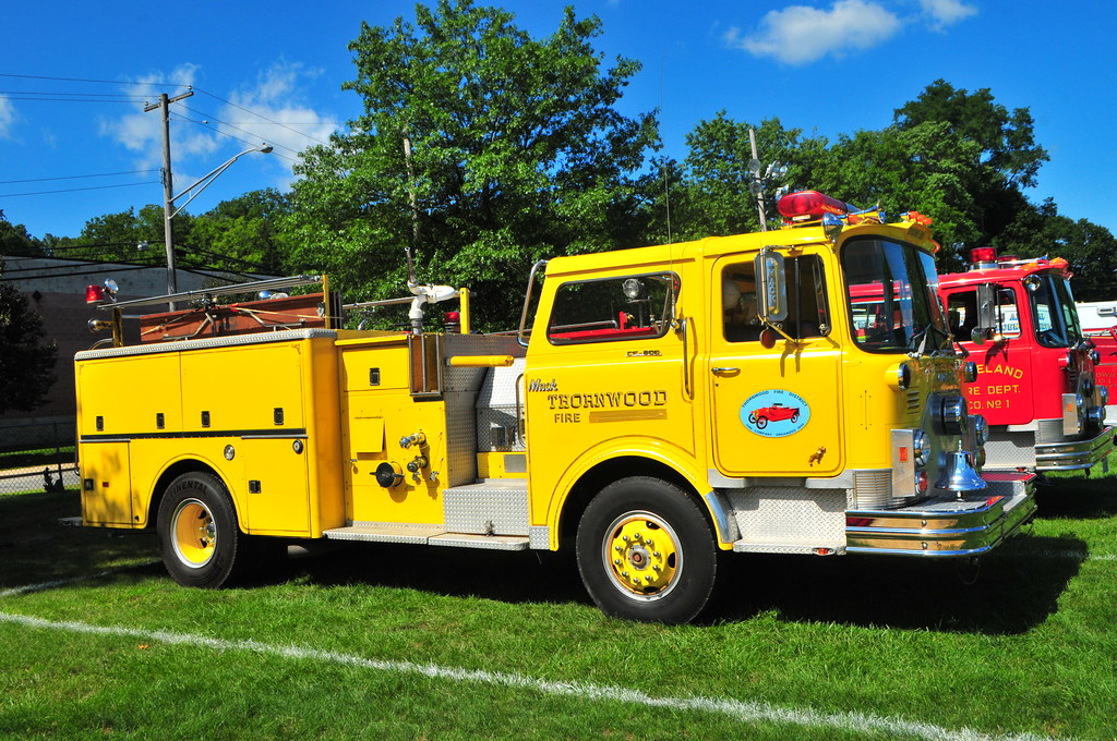 Thornwood Fire Department Engine 88 1976 Mack CF Triborough Flickr
