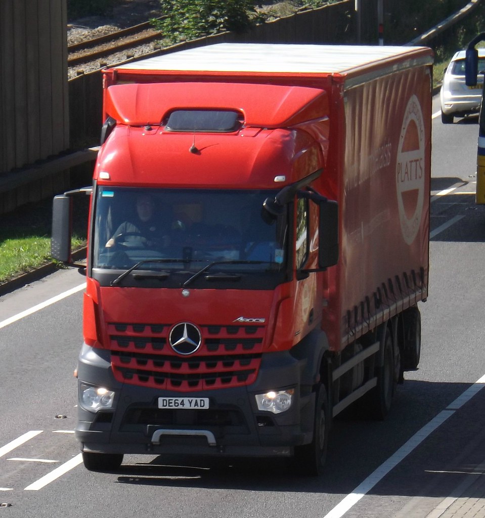 Platts animal bedding DE64 YAD at Welshpool Joshhowells27 Flickr