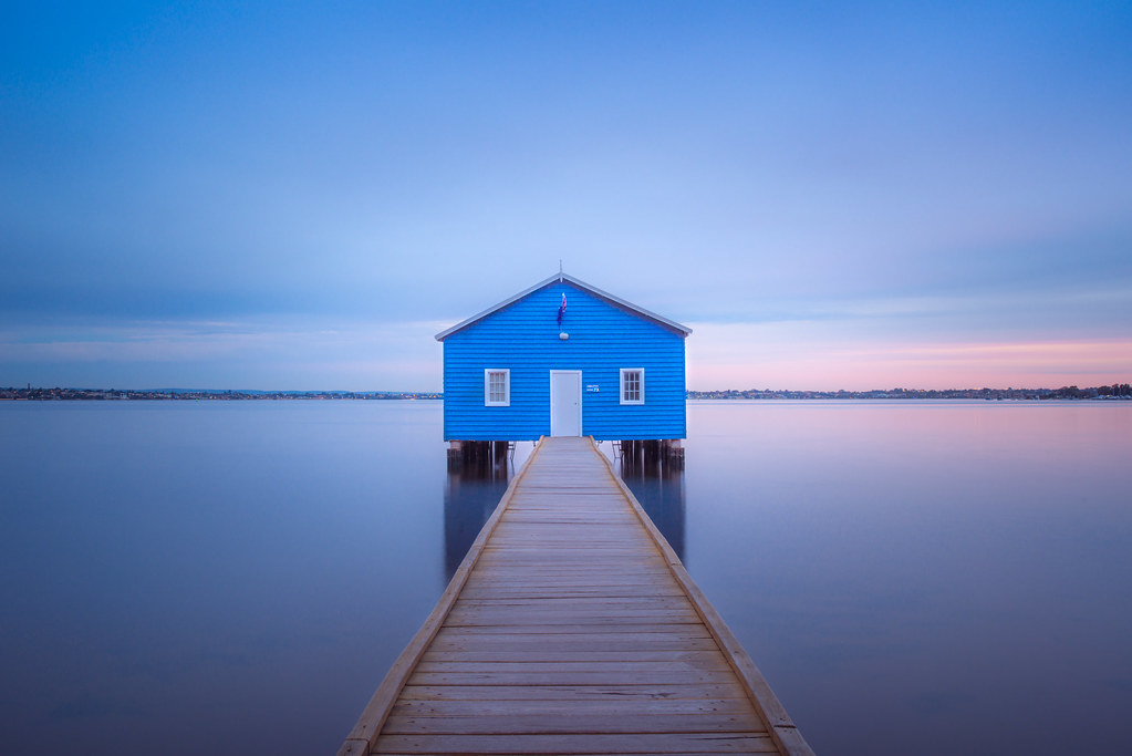 Blue Boat Shed The Blue Boat House on the Swan River in Pe… Flickr