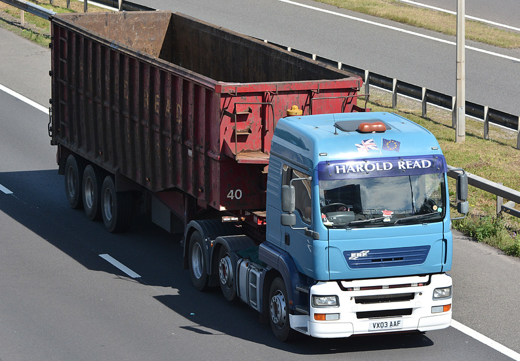 Harold Read VX03AAF M5 Strensham 16/08/2017 Harry's On The Road