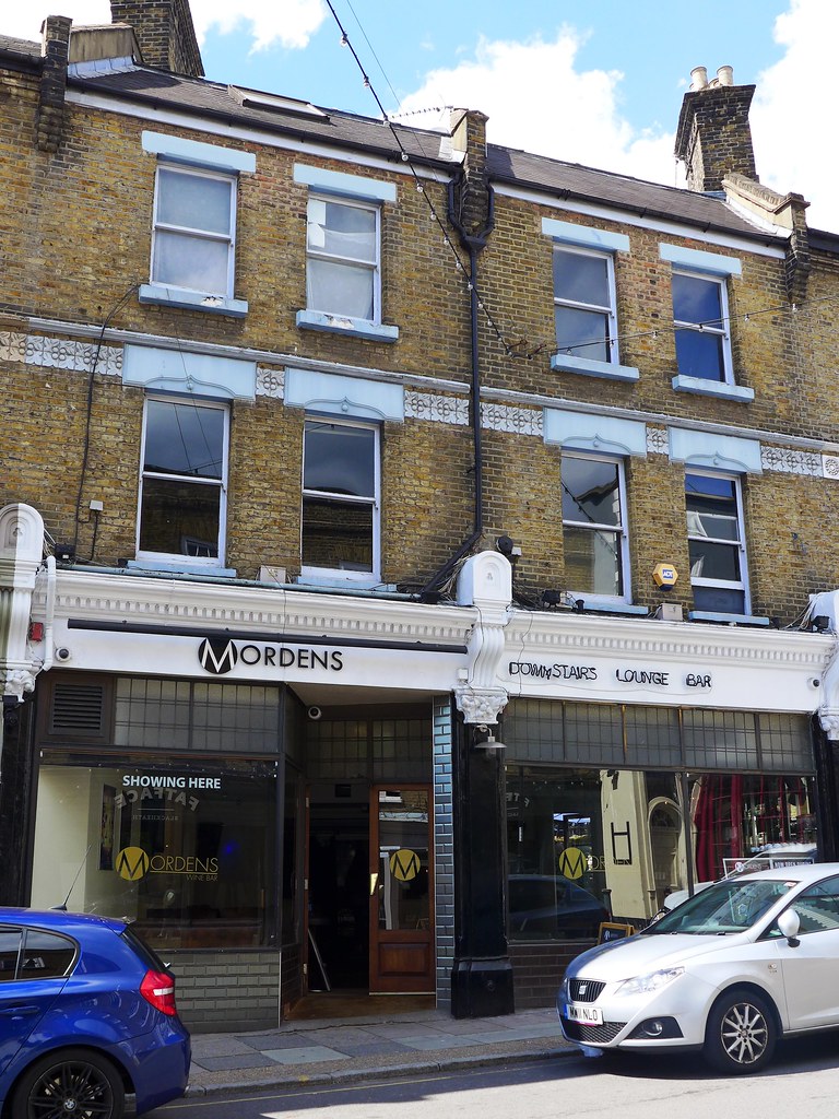 Morden's, Blackheath, SE3 A wine bar in the village. (Phot… Flickr