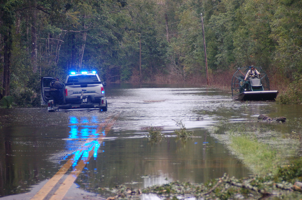 DSC_0125 Rescue efforts in Clay County due to flooding of … Flickr