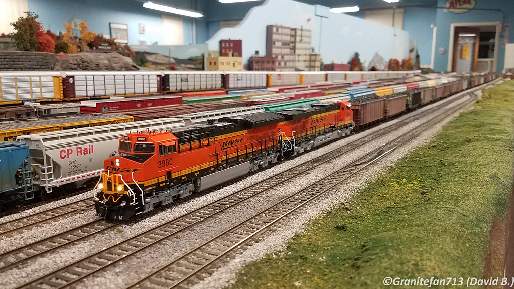 BNSF 3960 GE ET44C4 (HO Scale) a photo on Flickriver