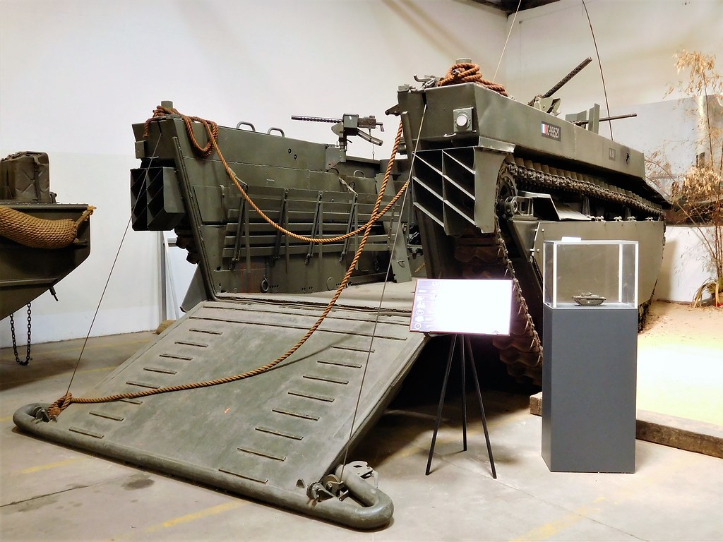 LVT4 Alligator American built LVT (Landing Vehicle Tracke… Flickr