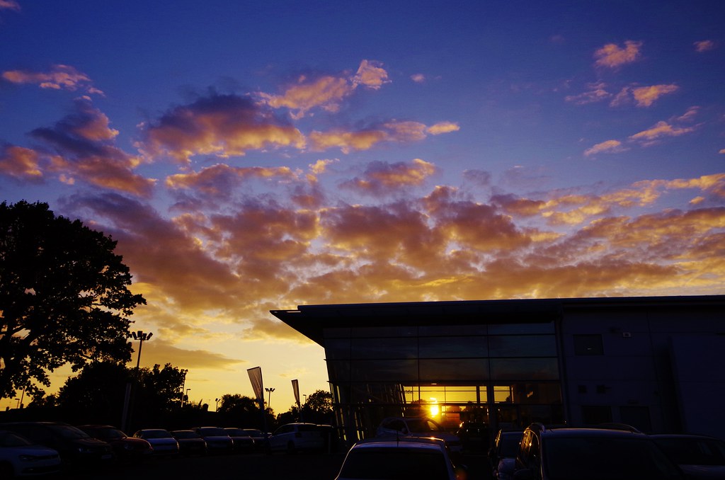Dealers at Sunset Sunset at the car dealership on the Harl… Flickr
