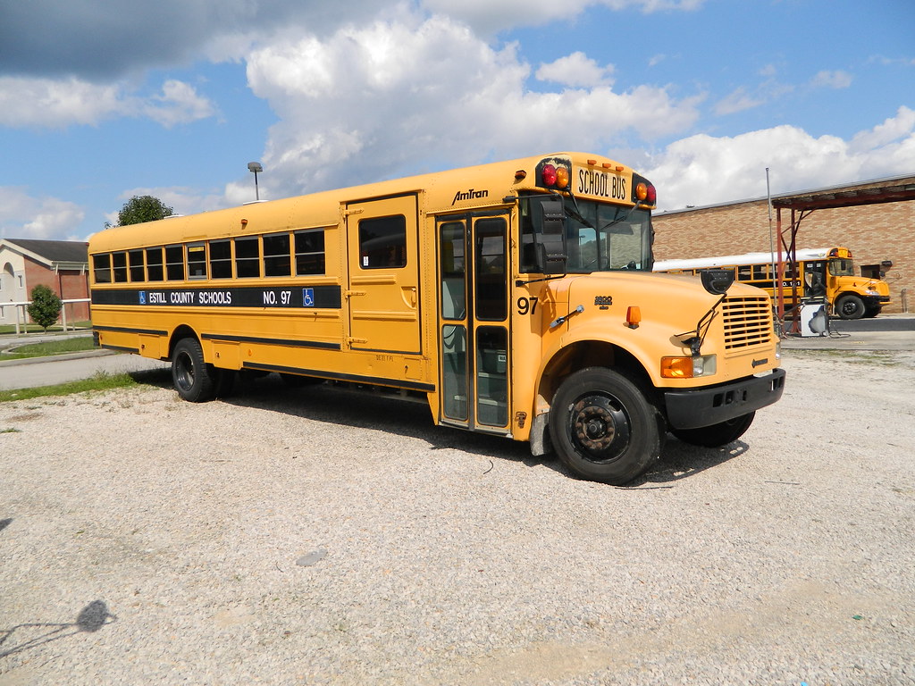 Estill County Schools 97 (4) Bus lot Irvine, KY Cincinnati NKY