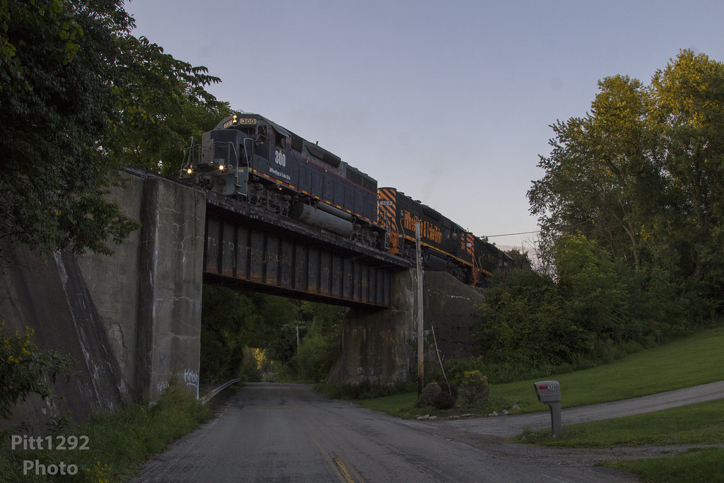 Wheeling & Lake Erie 300 WE 612 crew heads east over the b… Flickr