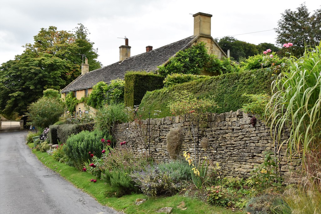 BourtonontheHill Gloucestershire St. Lawrence's church … Flickr