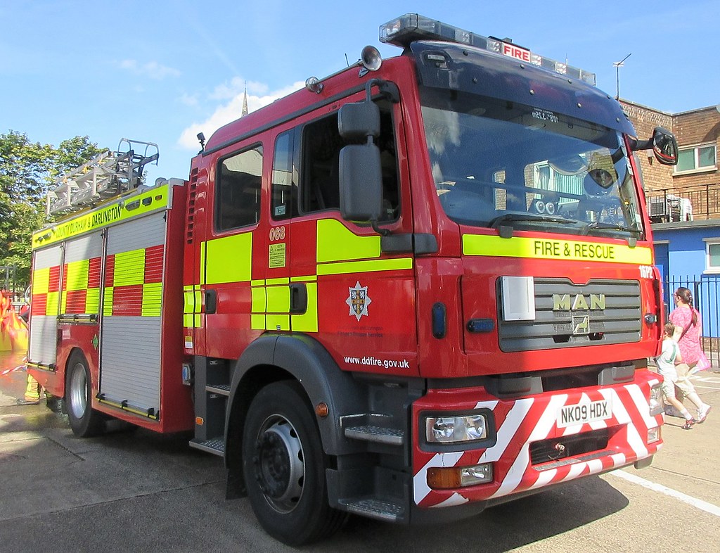 County Durham & Darlington Fire & Rescue Service (NK09 HDX… Flickr