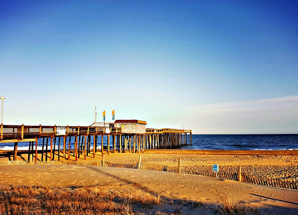 World famous fishing pier Ocean City, MD at the inlet in… Flickr
